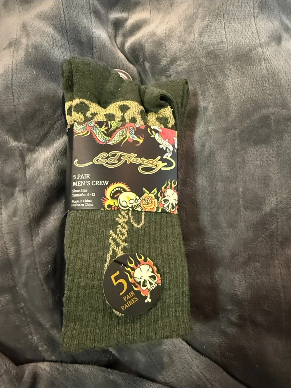 Ed Hardy Men's Crew Socks in Olive and Gold Accent - 5 Pack